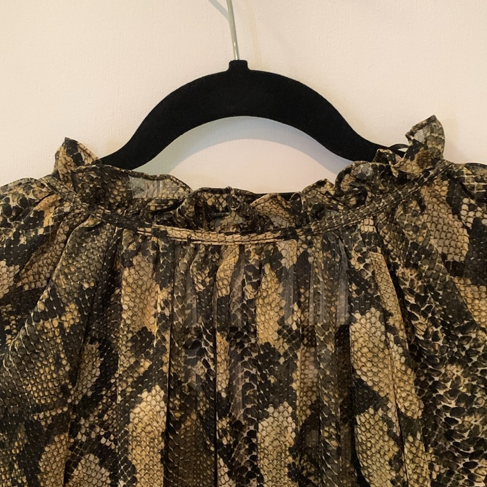 H&M sheer green/gold python patterned polyester top. Size US 4. - Picture 4 of 8